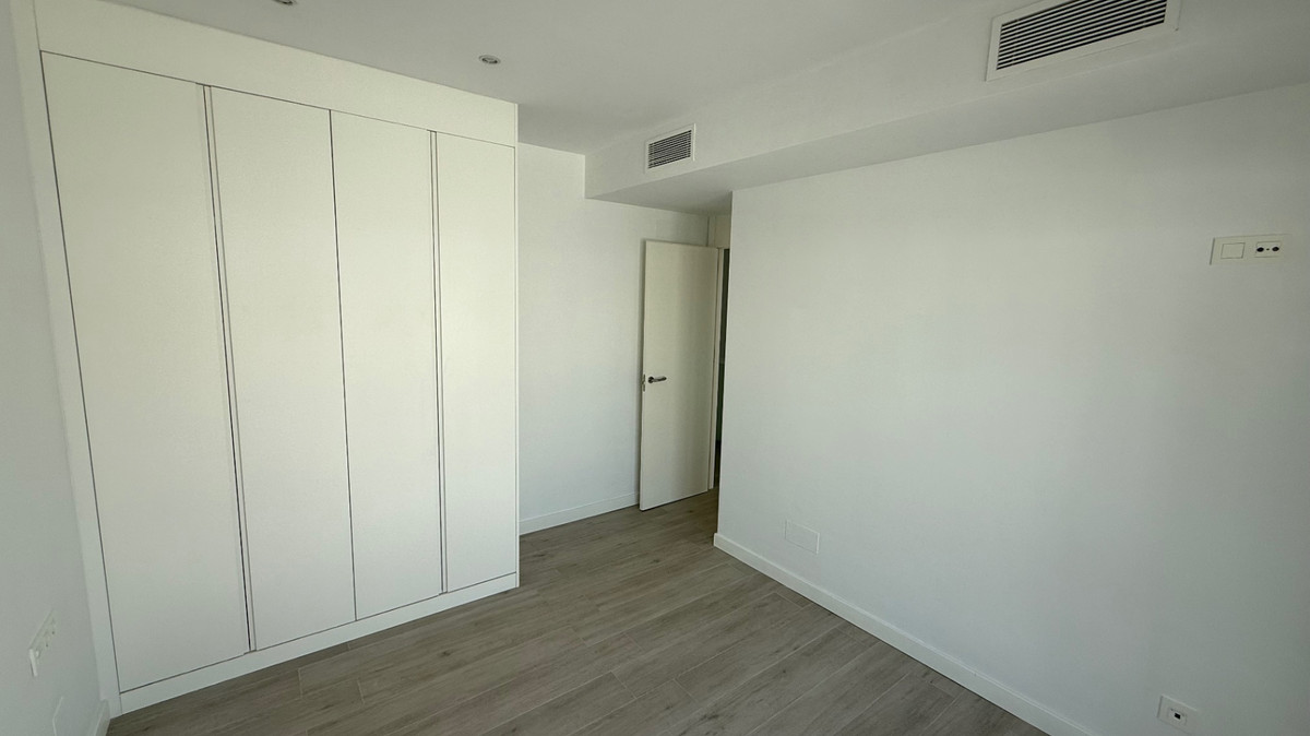 Se vende Villa - Chalet de 5 dormitorios en Costa Blanca, Alicante, España