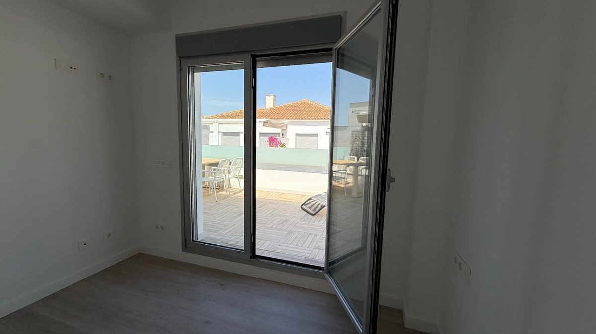 Se vende Villa - Chalet de 5 dormitorios en Costa Blanca, Alicante, España