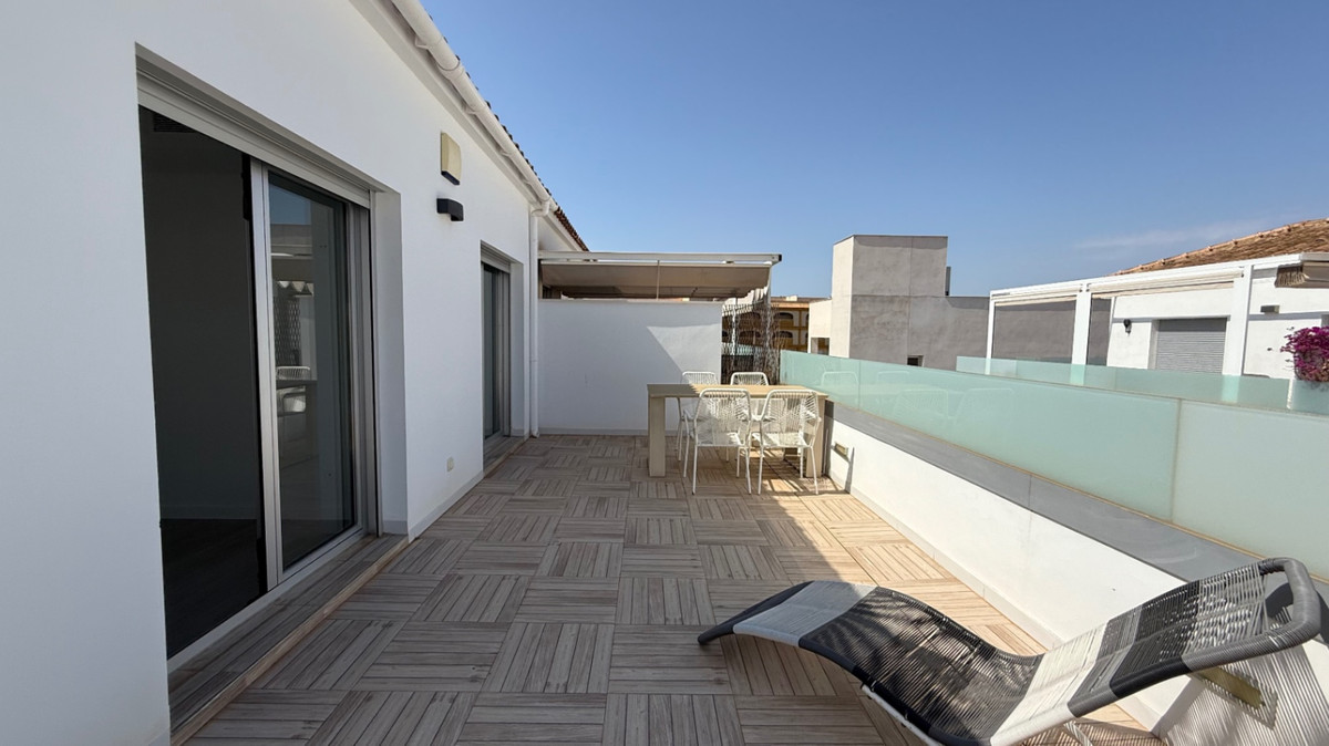 Se vende Villa - Chalet de 5 dormitorios en Costa Blanca, Alicante, España