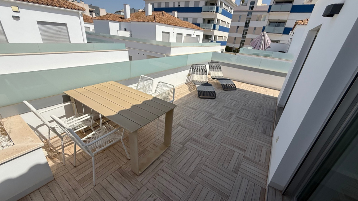 Se vende Villa - Chalet de 5 dormitorios en Costa Blanca, Alicante, España