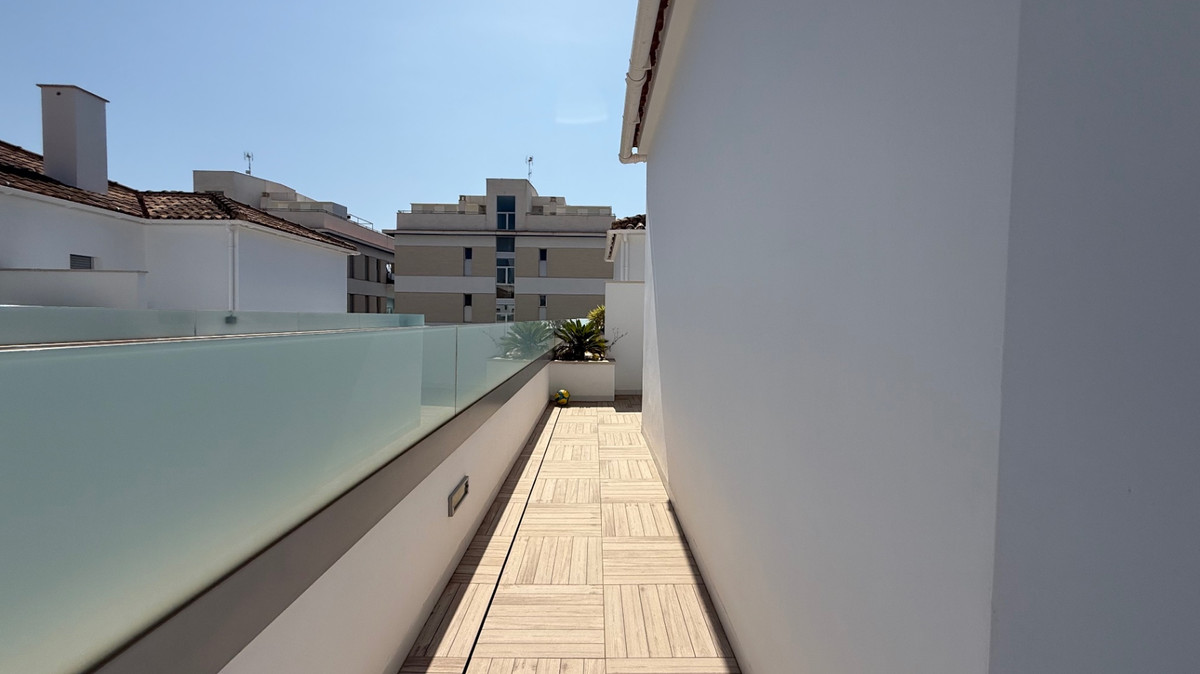 Se vende Villa - Chalet de 5 dormitorios en Costa Blanca, Alicante, España