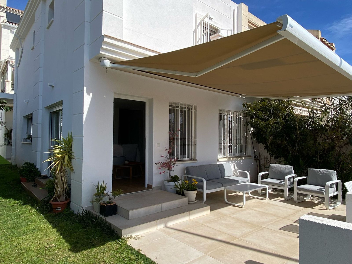 4 Bed Townhouse for sale in Benalmadena Costa Del Sol, Málaga, Spain