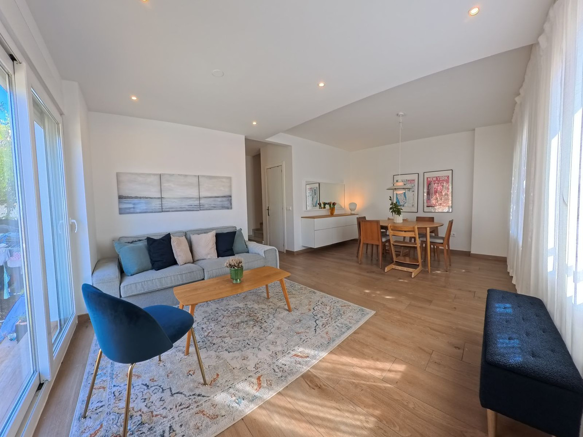 4 Bed Townhouse for sale in Benalmadena Costa Del Sol, Málaga, Spain