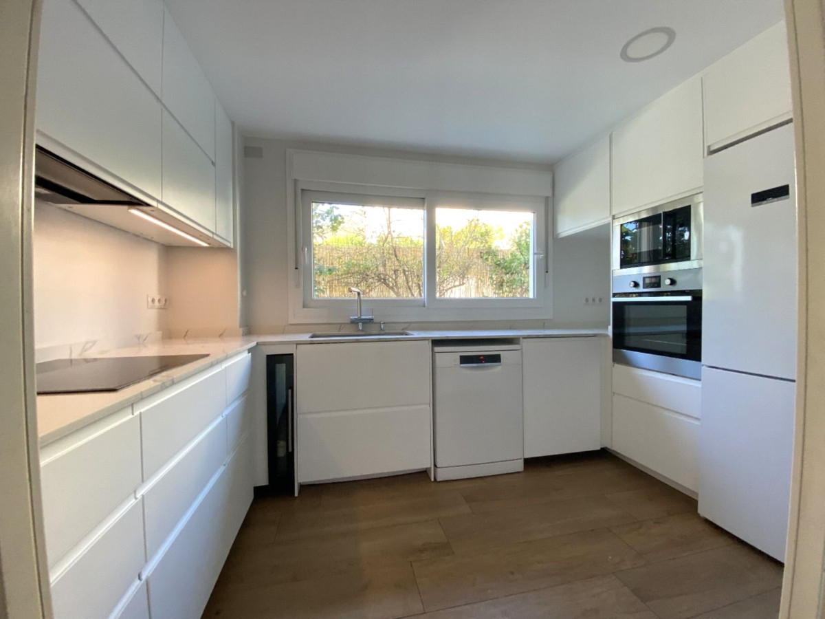 4 Bed Townhouse for sale in Benalmadena Costa Del Sol, Málaga, Spain