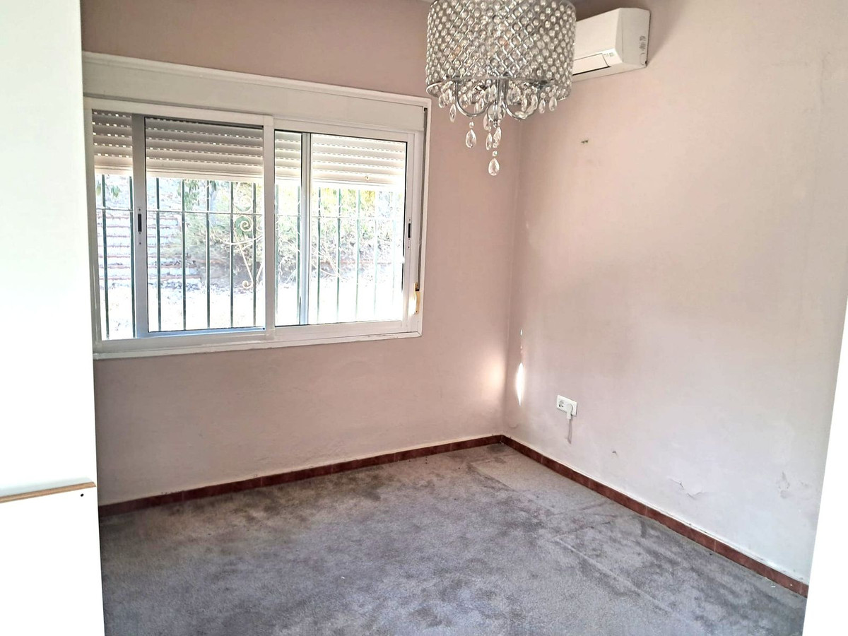 5 Bed Townhouse for sale in Estepona Costa Del Sol, Málaga, Spain