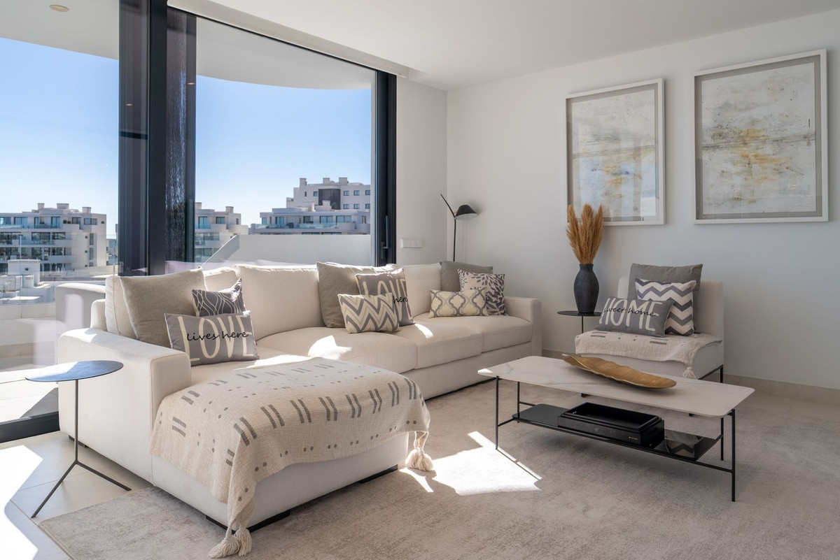 3 Bed Apartment for sale in Fuengirola Costa Del Sol, Málaga, Spain