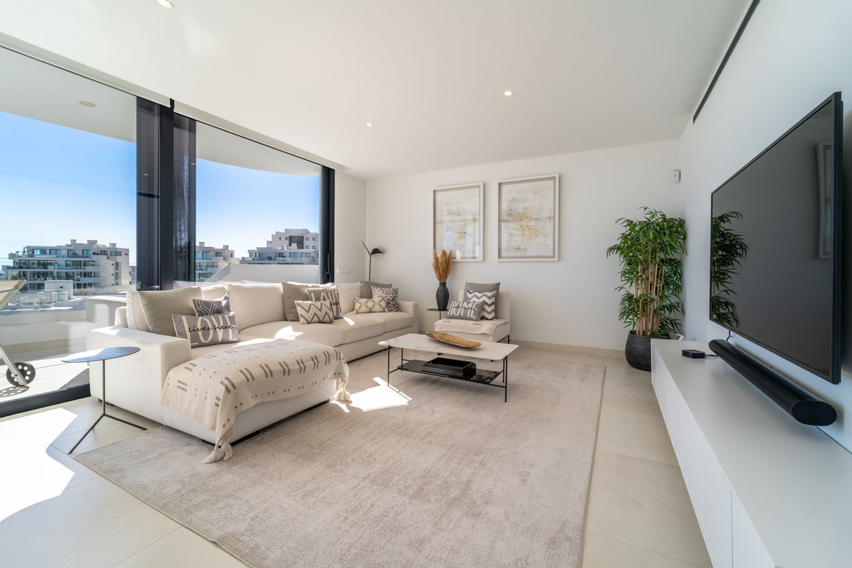 3 Bed Apartment for sale in Fuengirola Costa Del Sol, Málaga, Spain