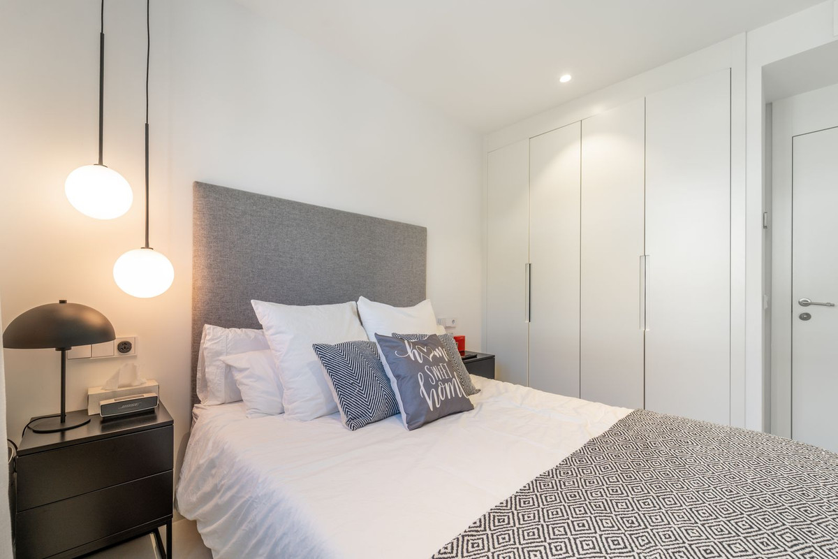 3 Bed Apartment for sale in Fuengirola Costa Del Sol, Málaga, Spain