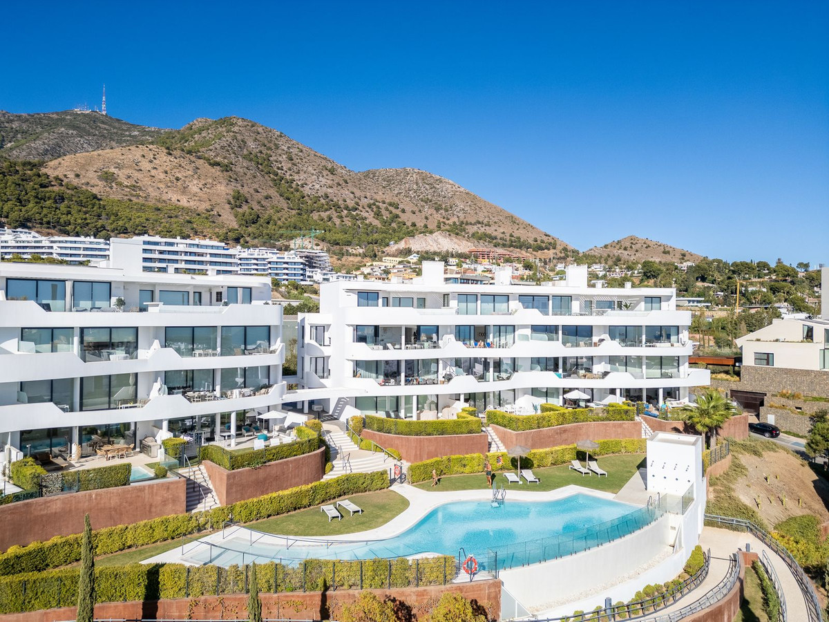 3 Bed Apartment for sale in Fuengirola Costa Del Sol, Málaga, Spain