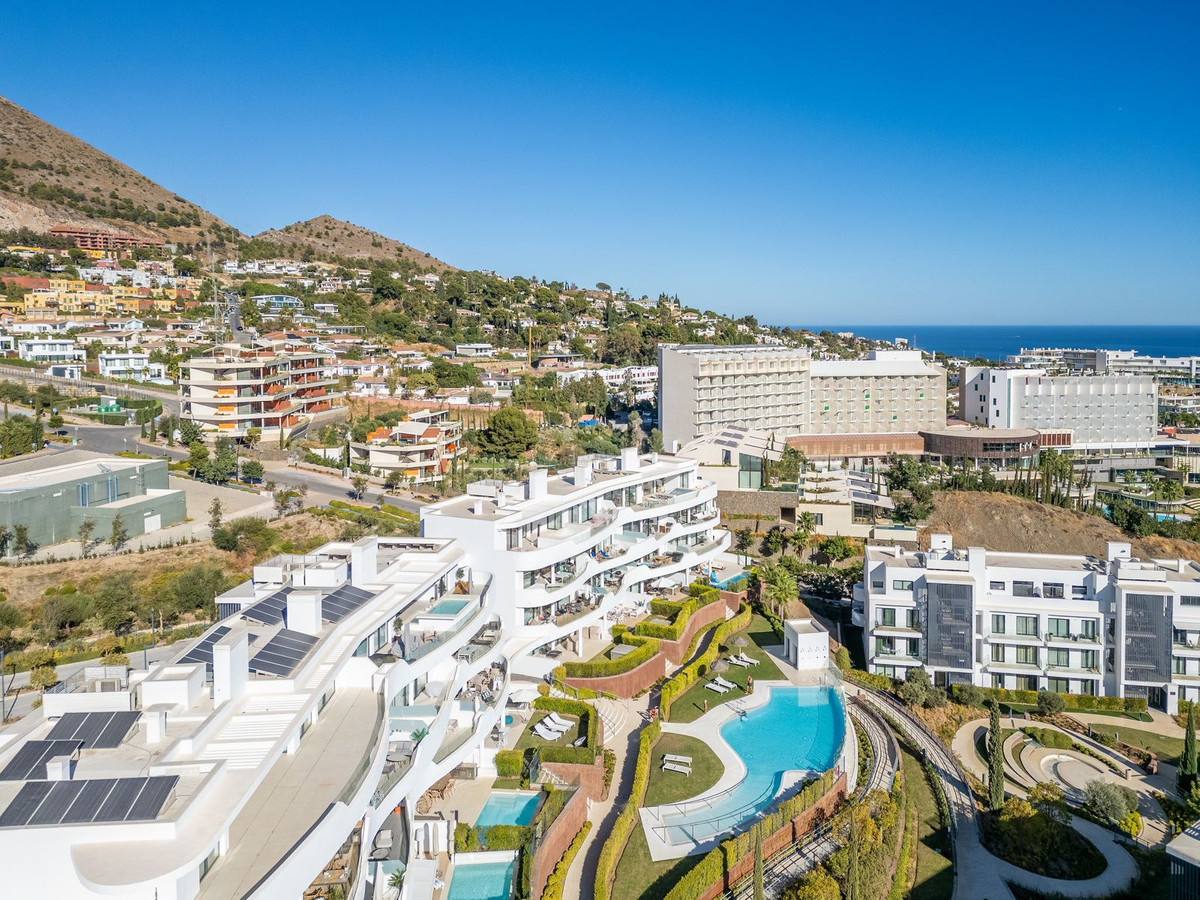 3 Bed Apartment for sale in Fuengirola Costa Del Sol, Málaga, Spain