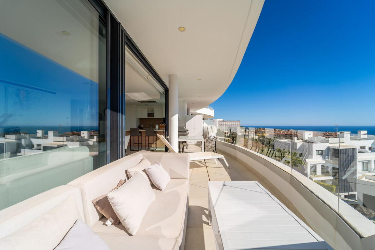 3 Bed Apartment for sale in Fuengirola Costa Del Sol, Málaga, Spain