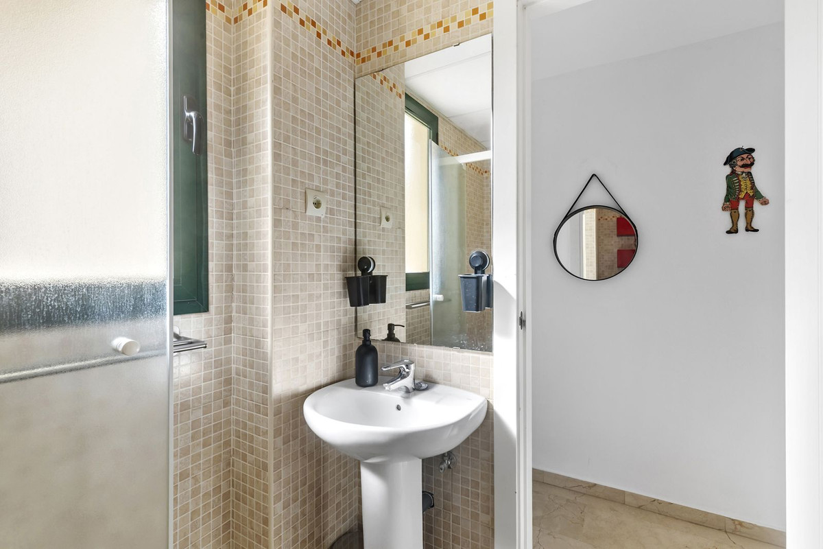 3 Bed Apartment for sale in Benalmadena Costa Del Sol, Málaga, Spain