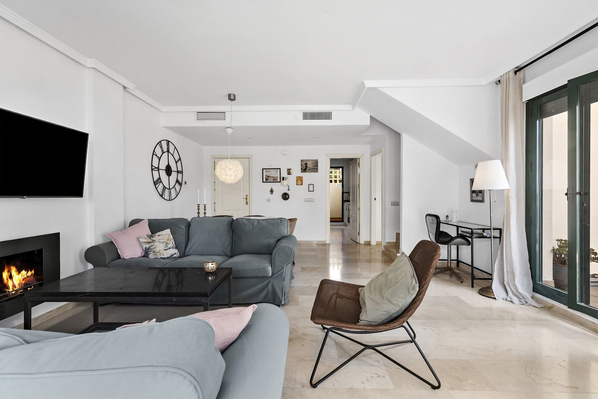 3 Bed Apartment for sale in Benalmadena Costa Del Sol, Málaga, Spain