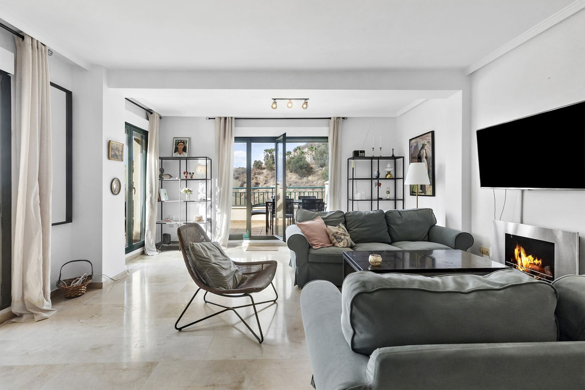 3 Bed Apartment for sale in Benalmadena Costa Del Sol, Málaga, Spain
