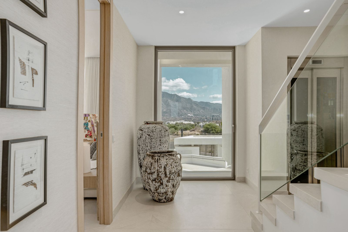 4 Bed Townhouse for sale in Nueva Andalucía Costa Del Sol, Málaga, Spain