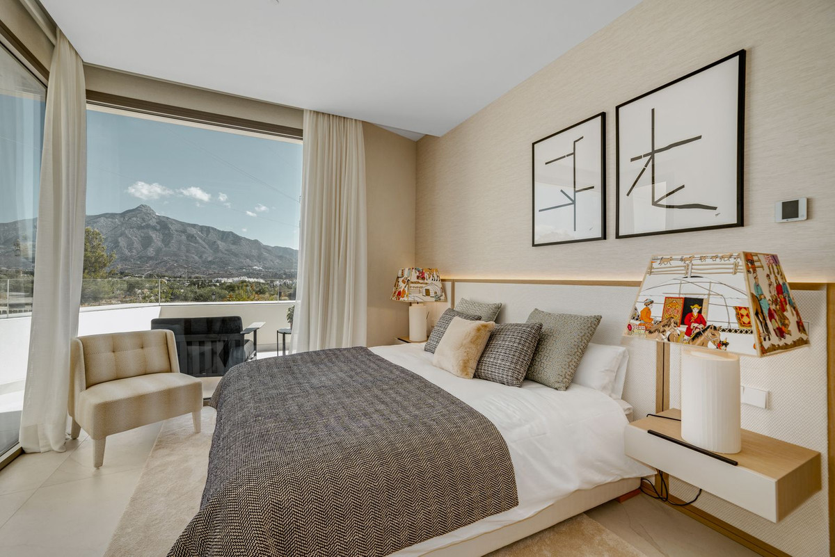 4 Bed Townhouse for sale in Nueva Andalucía Costa Del Sol, Málaga, Spain