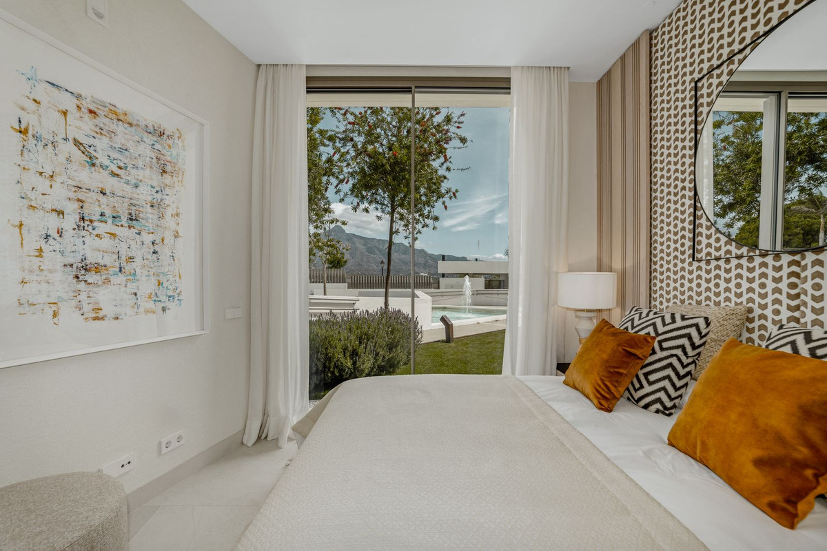 4 Bed Townhouse for sale in Nueva Andalucía Costa Del Sol, Málaga, Spain