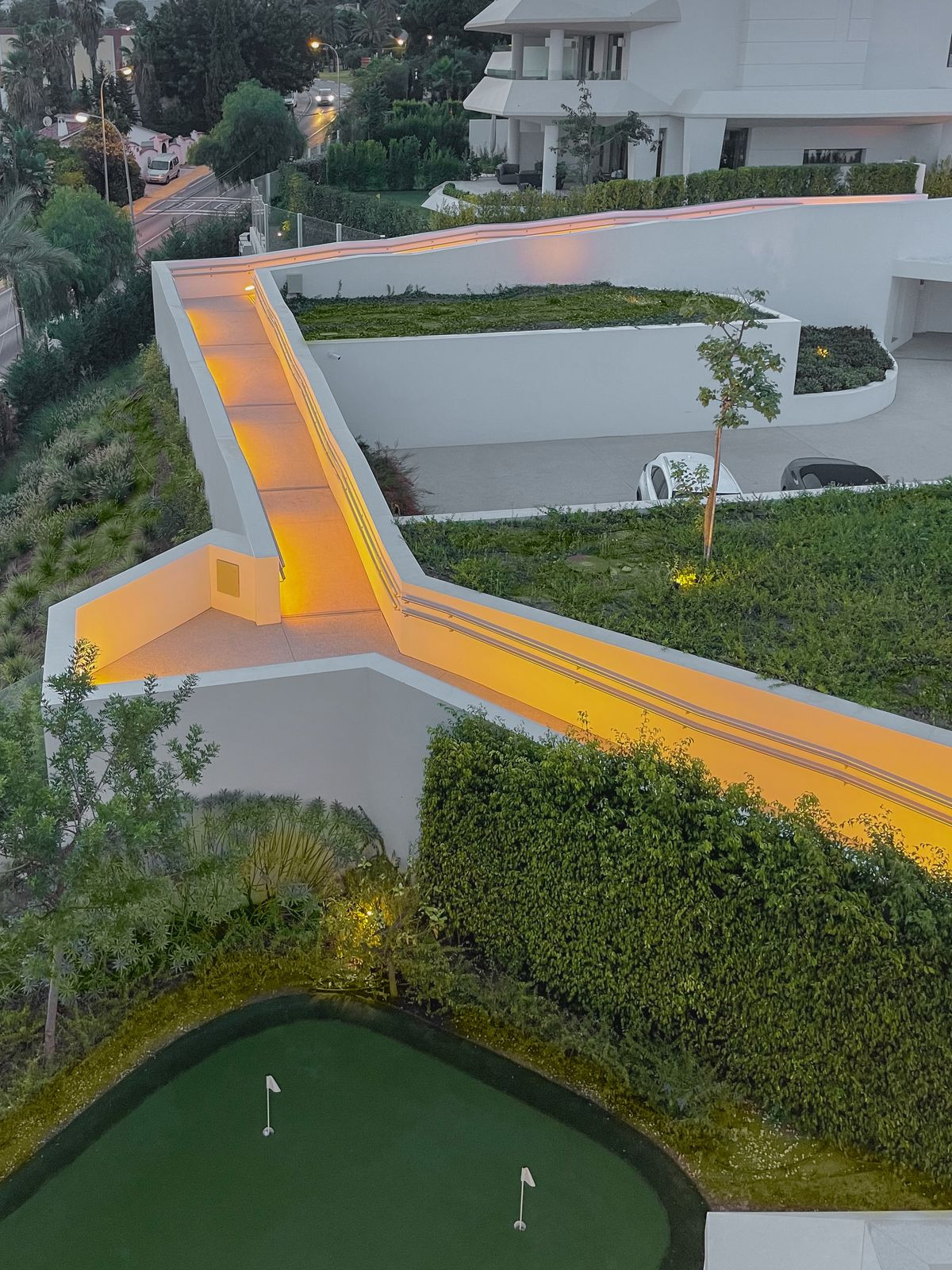 4 Bed Townhouse for sale in Nueva Andalucía Costa Del Sol, Málaga, Spain