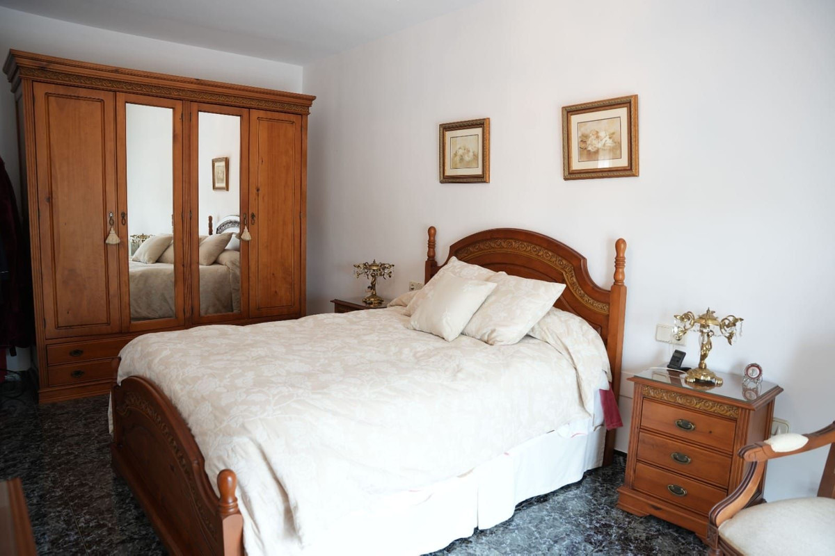 5 Bed Townhouse for sale in Arroyo De La Miel Costa Del Sol, Málaga, Spain
