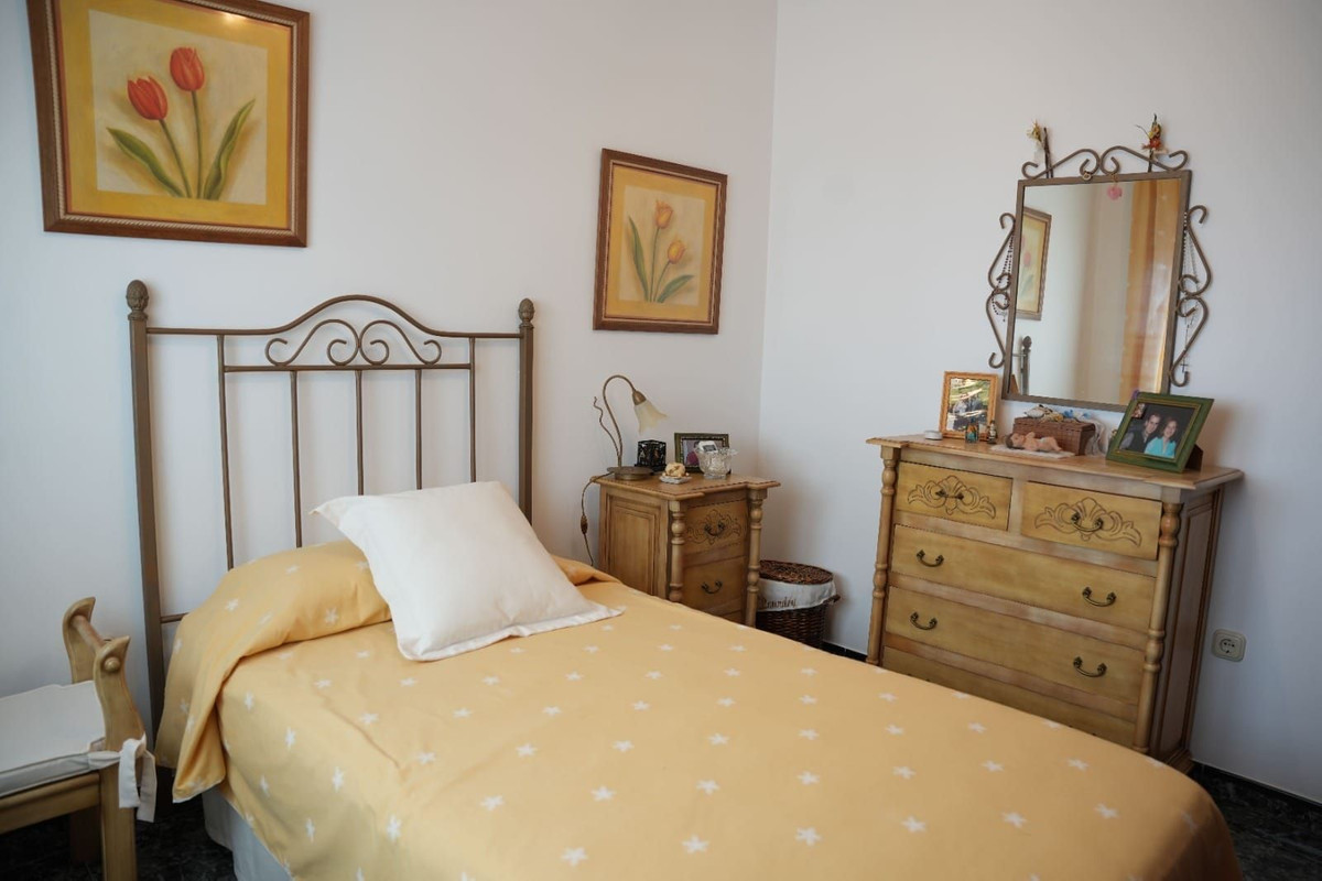 5 Bed Townhouse for sale in Arroyo De La Miel Costa Del Sol, Málaga, Spain
