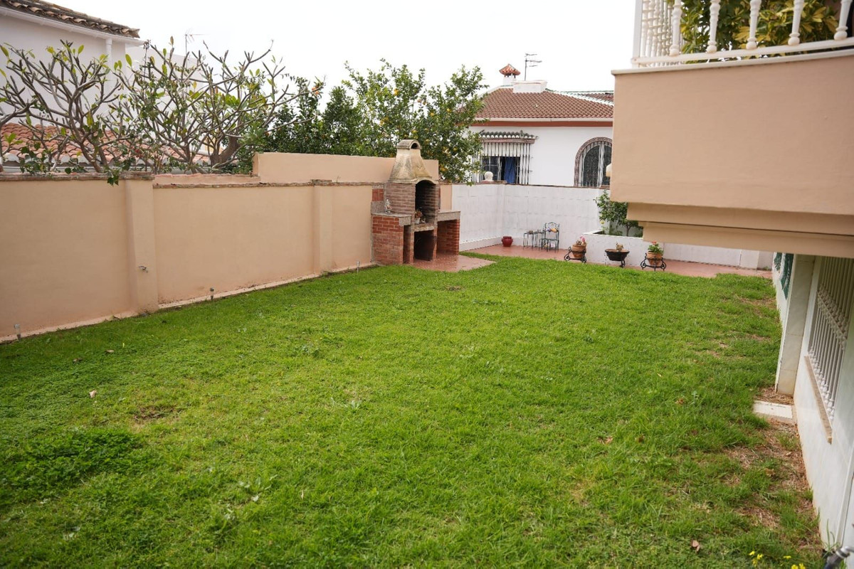 5 Bed Townhouse for sale in Arroyo De La Miel Costa Del Sol, Málaga, Spain