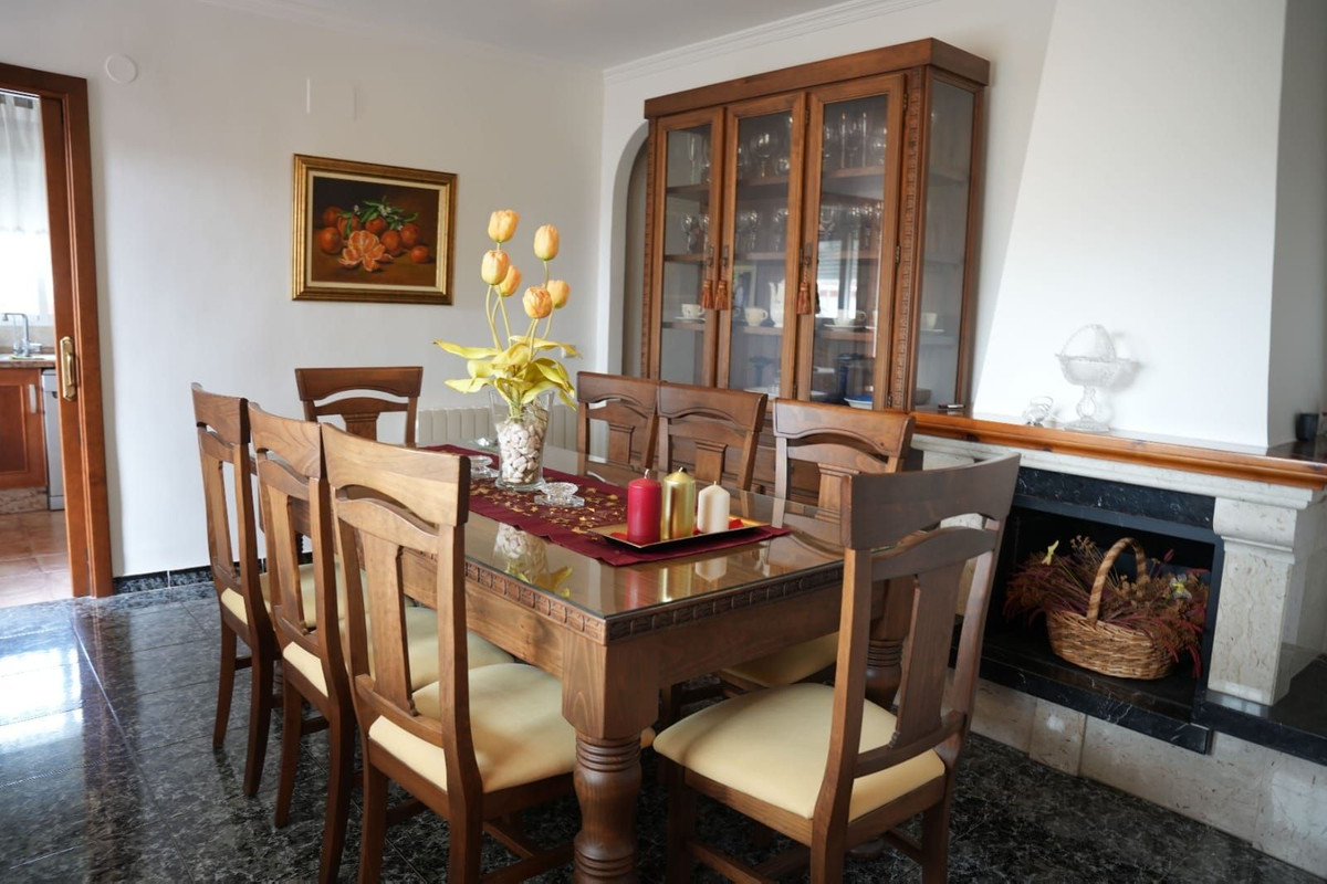 5 Bed Townhouse for sale in Arroyo De La Miel Costa Del Sol, Málaga, Spain