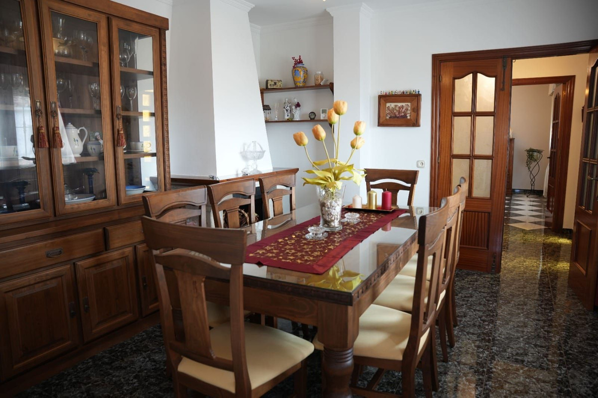 5 Bed Townhouse for sale in Arroyo De La Miel Costa Del Sol, Málaga, Spain