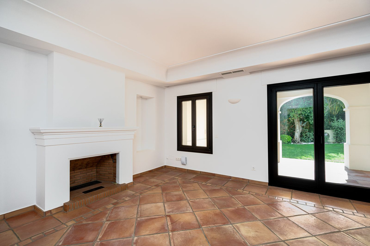 6 Bed Townhouse for sale in Guadalmina Baja Costa Del Sol, Málaga, Spain