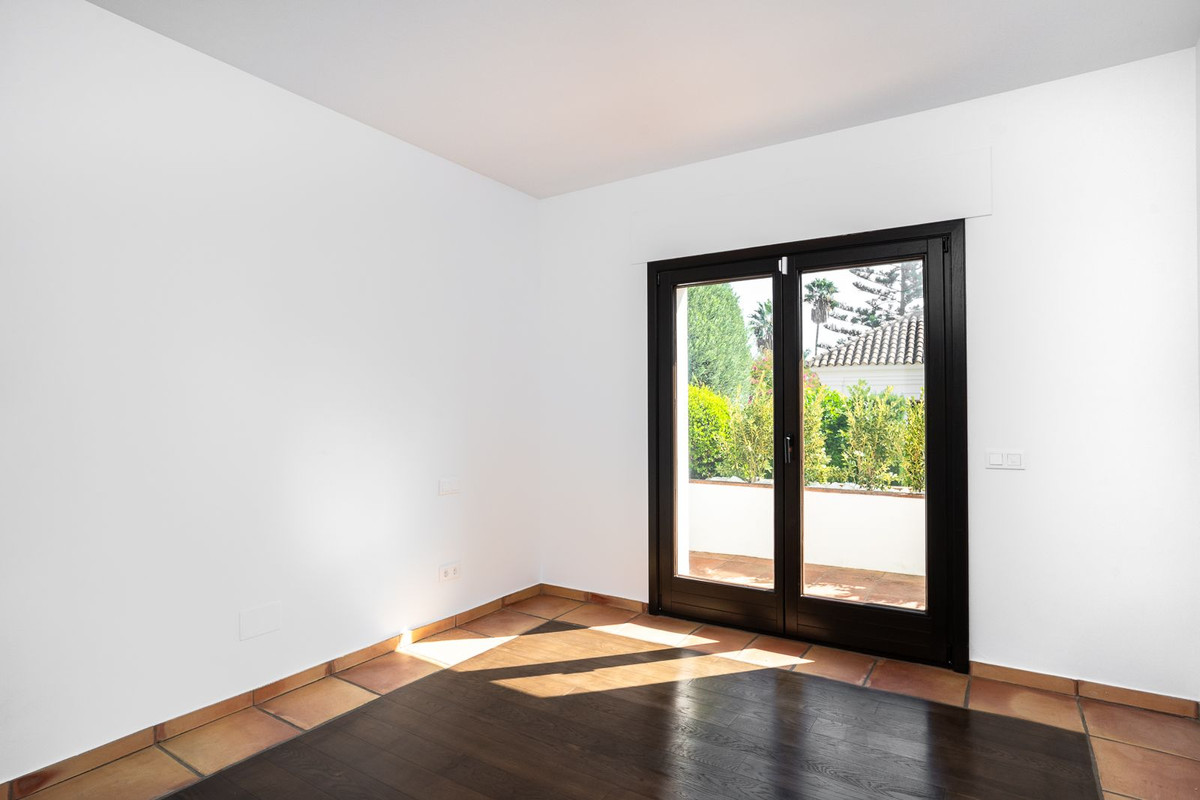 6 Bed Townhouse for sale in Guadalmina Baja Costa Del Sol, Málaga, Spain