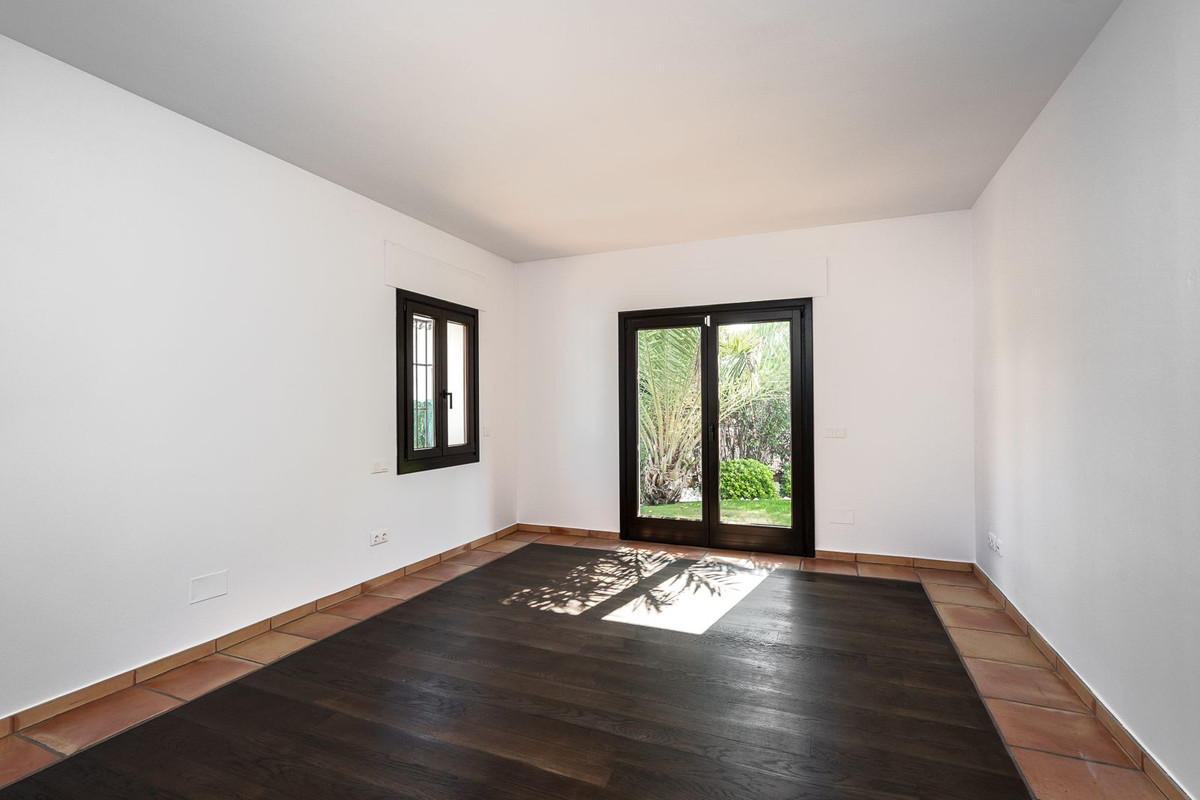 6 Bed Townhouse for sale in Guadalmina Baja Costa Del Sol, Málaga, Spain