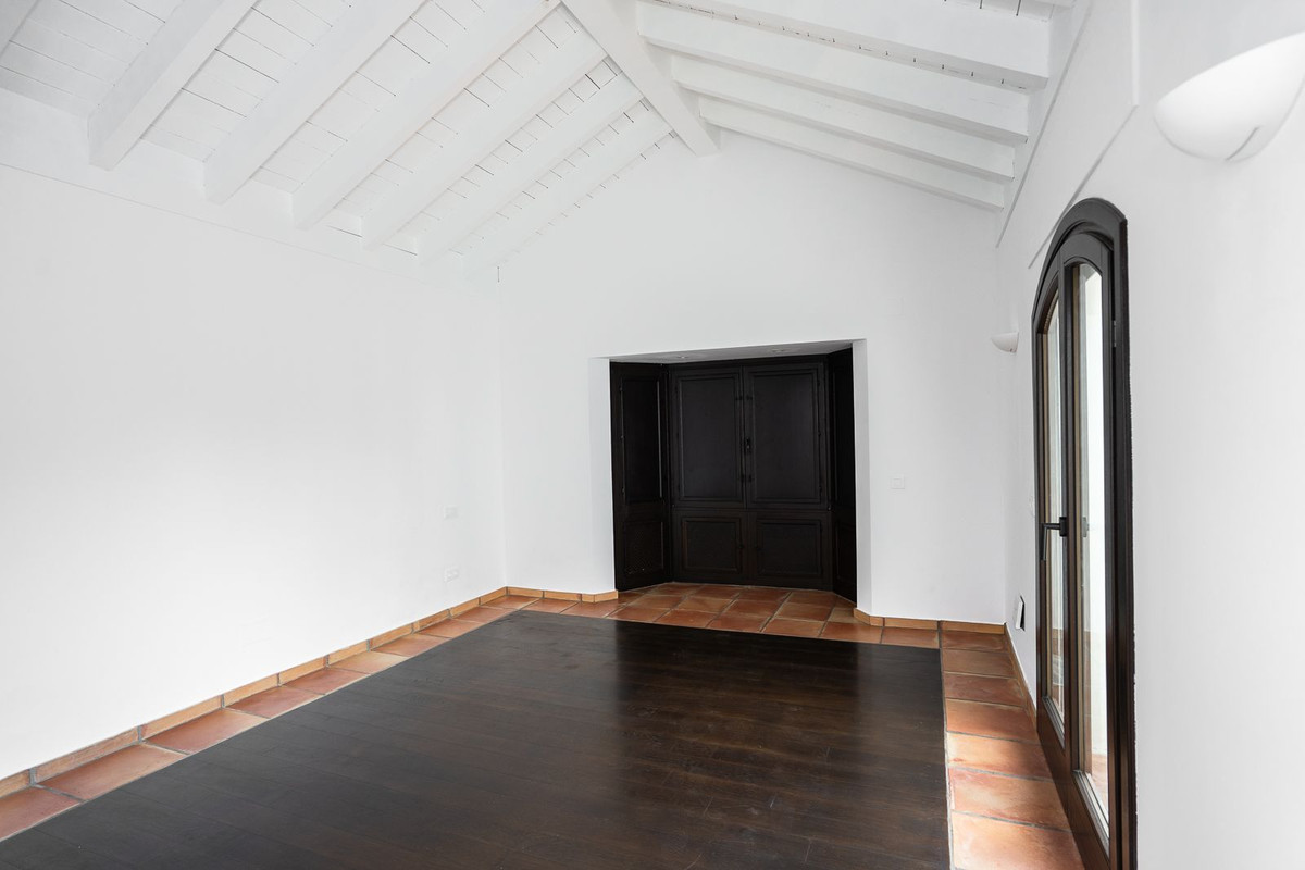 6 Bed Townhouse for sale in Guadalmina Baja Costa Del Sol, Málaga, Spain