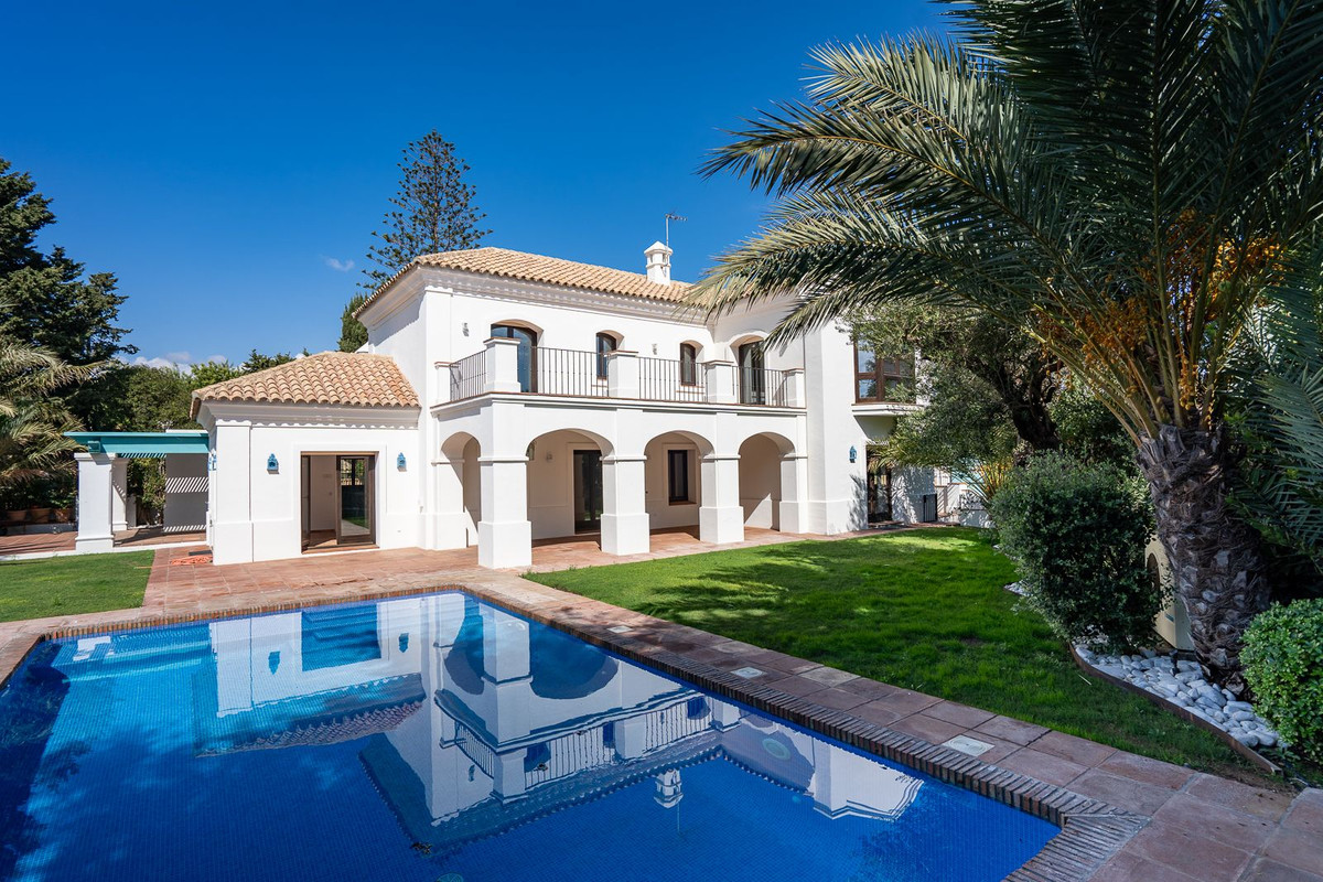 6 Bed Townhouse for sale in Guadalmina Baja Costa Del Sol, Málaga, Spain