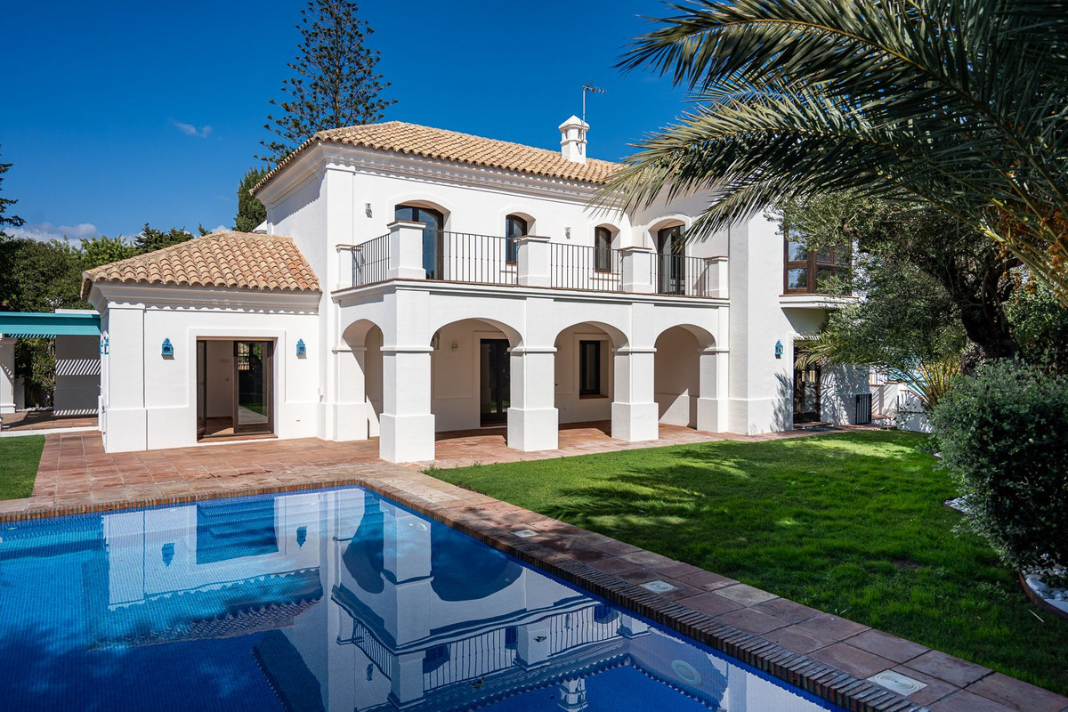 6 Bed Townhouse for sale in Guadalmina Baja Costa Del Sol, Málaga, Spain
