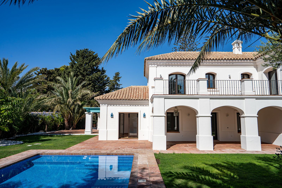 6 Bed Townhouse for sale in Guadalmina Baja Costa Del Sol, Málaga, Spain