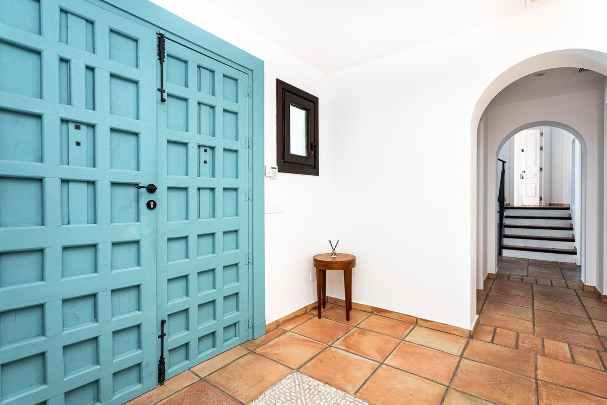 6 Bed Townhouse for sale in Guadalmina Baja Costa Del Sol, Málaga, Spain