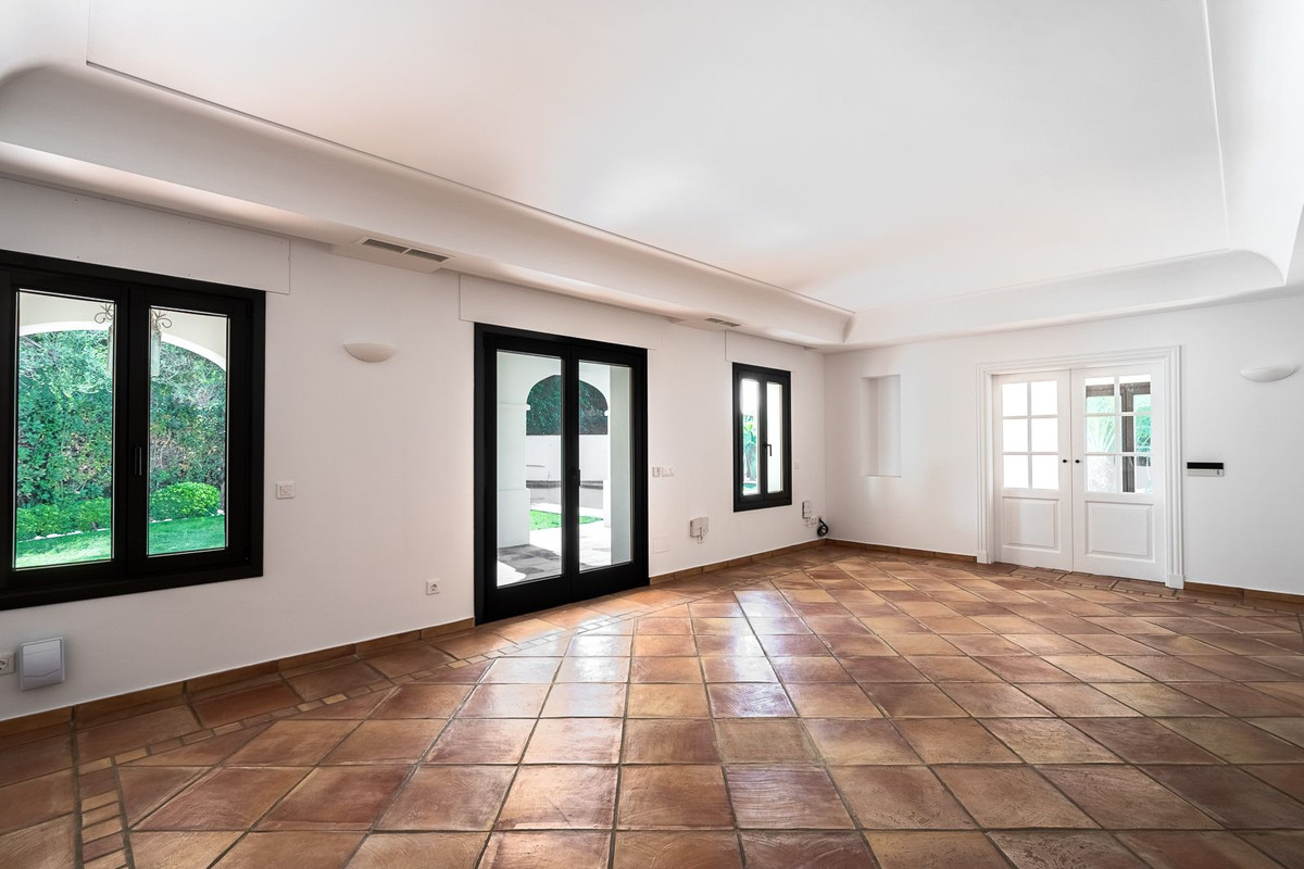 6 Bed Townhouse for sale in Guadalmina Baja Costa Del Sol, Málaga, Spain