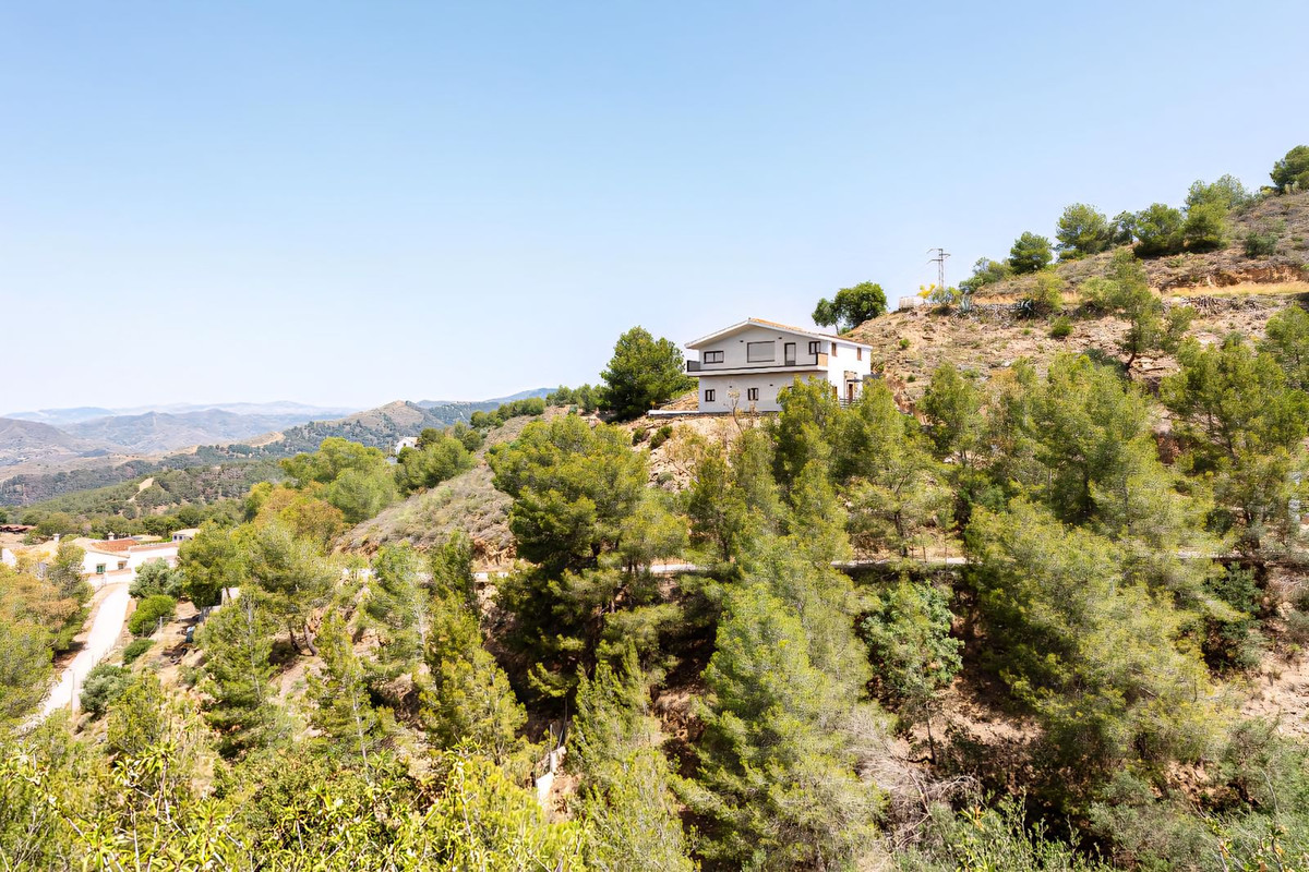 6 Bed Townhouse for sale in Málaga Este Costa Del Sol, Málaga, Spain