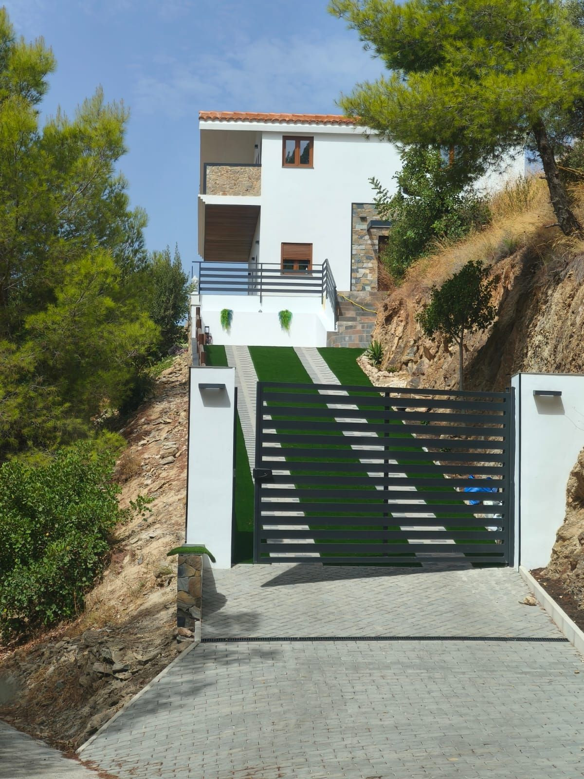 6 Bed Townhouse for sale in Málaga Este Costa Del Sol, Málaga, Spain