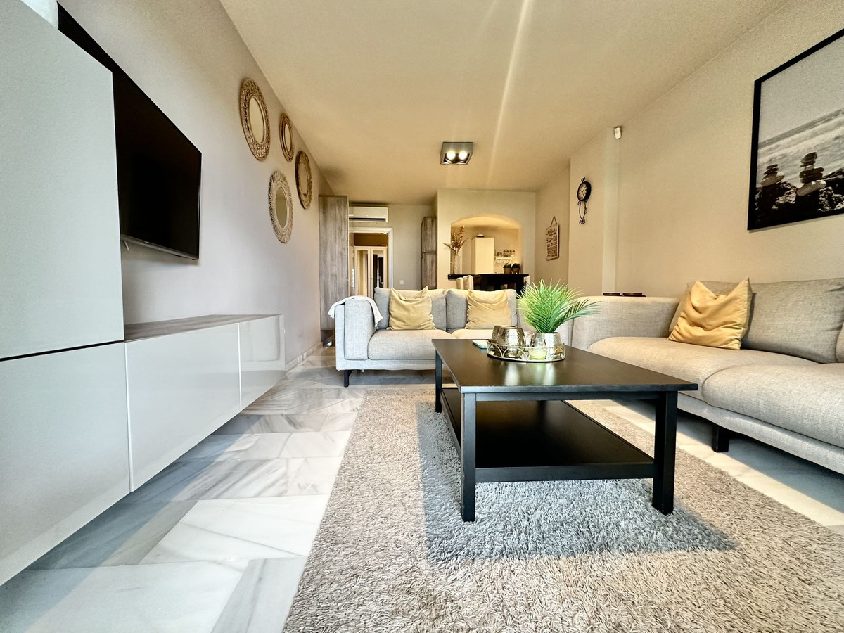 2 Bed Apartment for sale in Calahonda Costa Del Sol, Málaga, Spain
