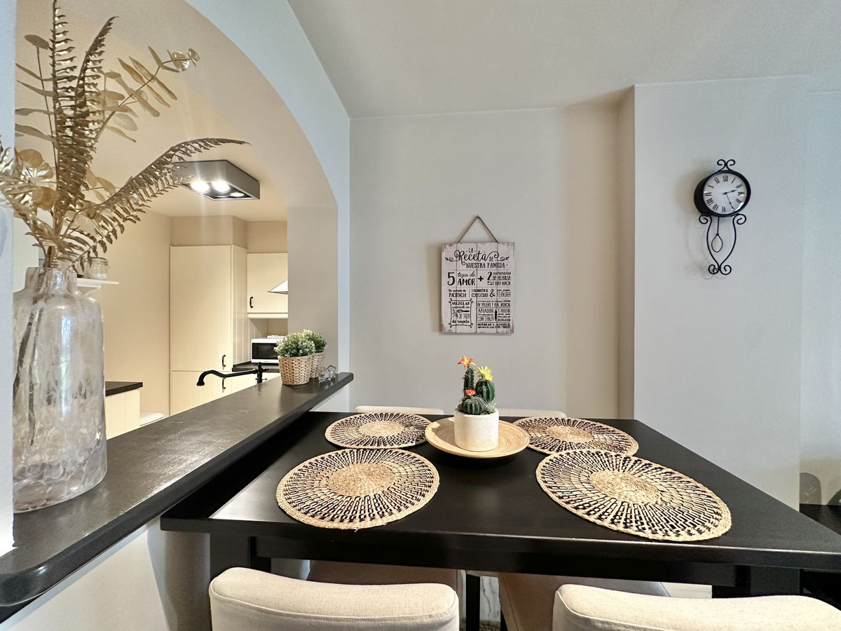 2 Bed Apartment for sale in Calahonda Costa Del Sol, Málaga, Spain
