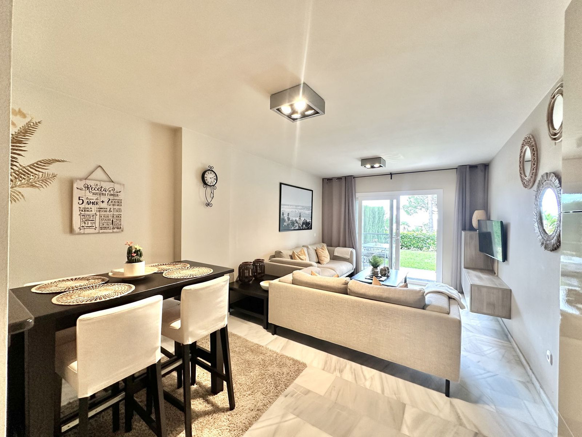 2 Bed Apartment for sale in Calahonda Costa Del Sol, Málaga, Spain