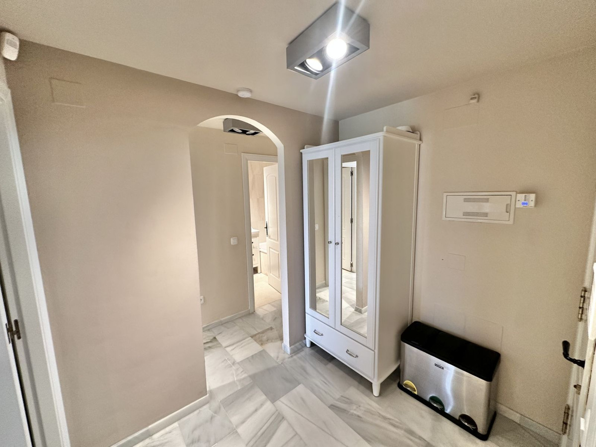 2 Bed Apartment for sale in Calahonda Costa Del Sol, Málaga, Spain