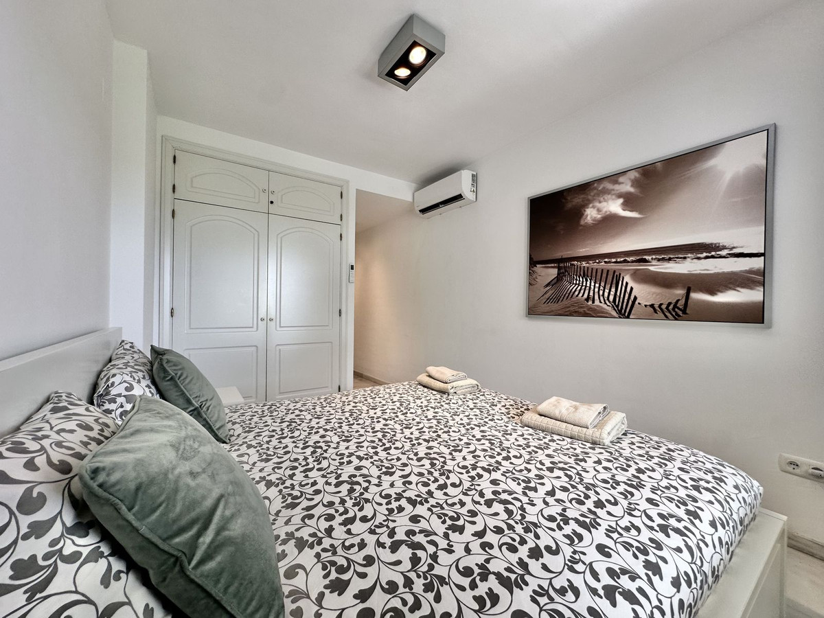 2 Bed Apartment for sale in Calahonda Costa Del Sol, Málaga, Spain