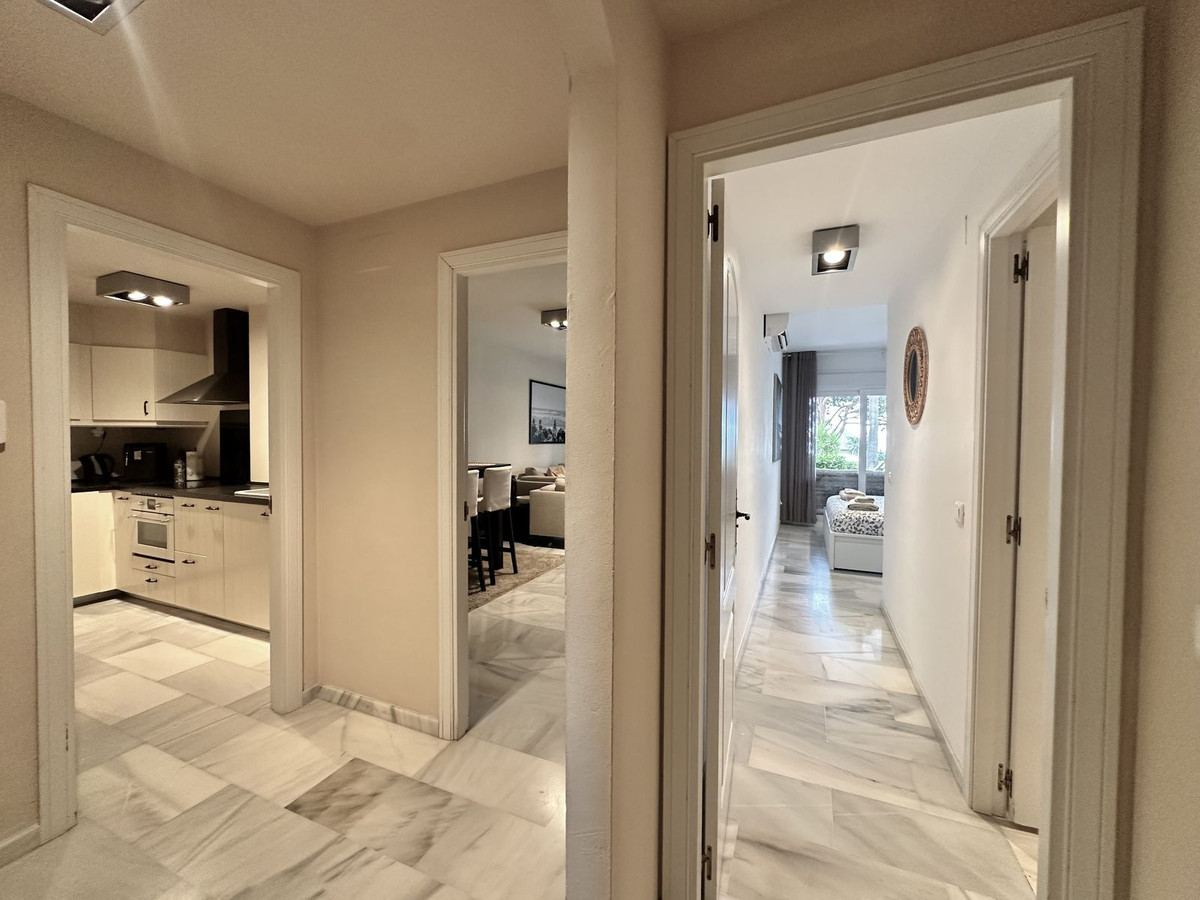 2 Bed Apartment for sale in Calahonda Costa Del Sol, Málaga, Spain