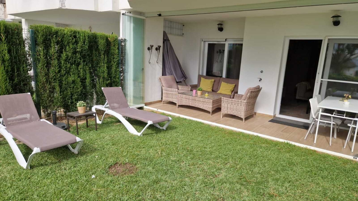 2 Bed Apartment for sale in Calahonda Costa Del Sol, Málaga, Spain