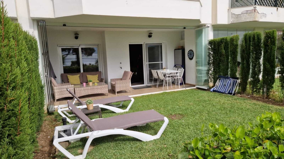 2 Bed Apartment for sale in Calahonda Costa Del Sol, Málaga, Spain