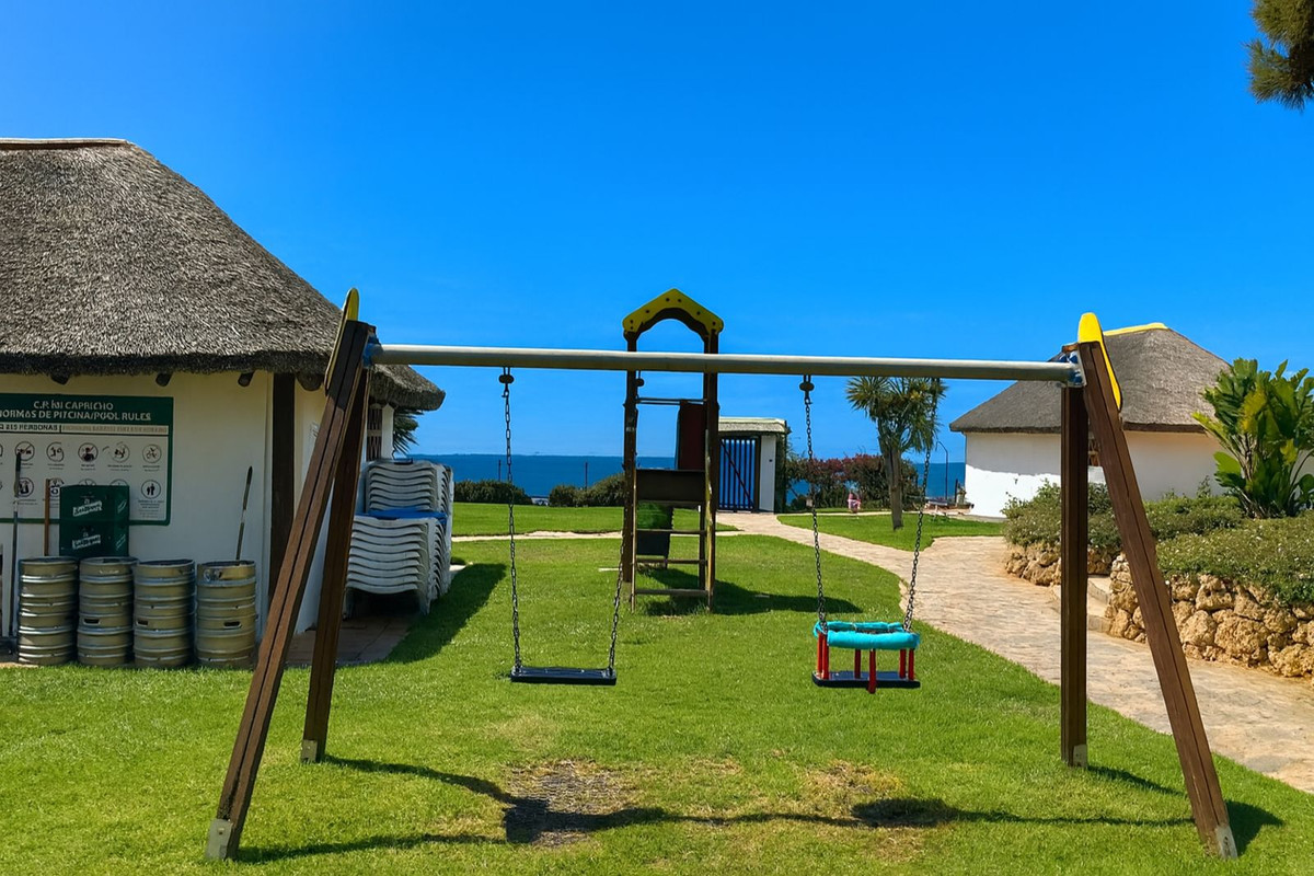 2 Bed Apartment for sale in Calahonda Costa Del Sol, Málaga, Spain