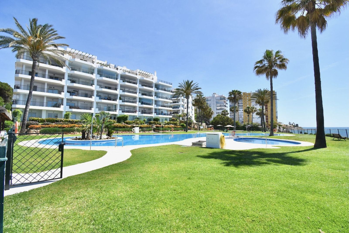 2 Bed Apartment for sale in Calahonda Costa Del Sol, Málaga, Spain