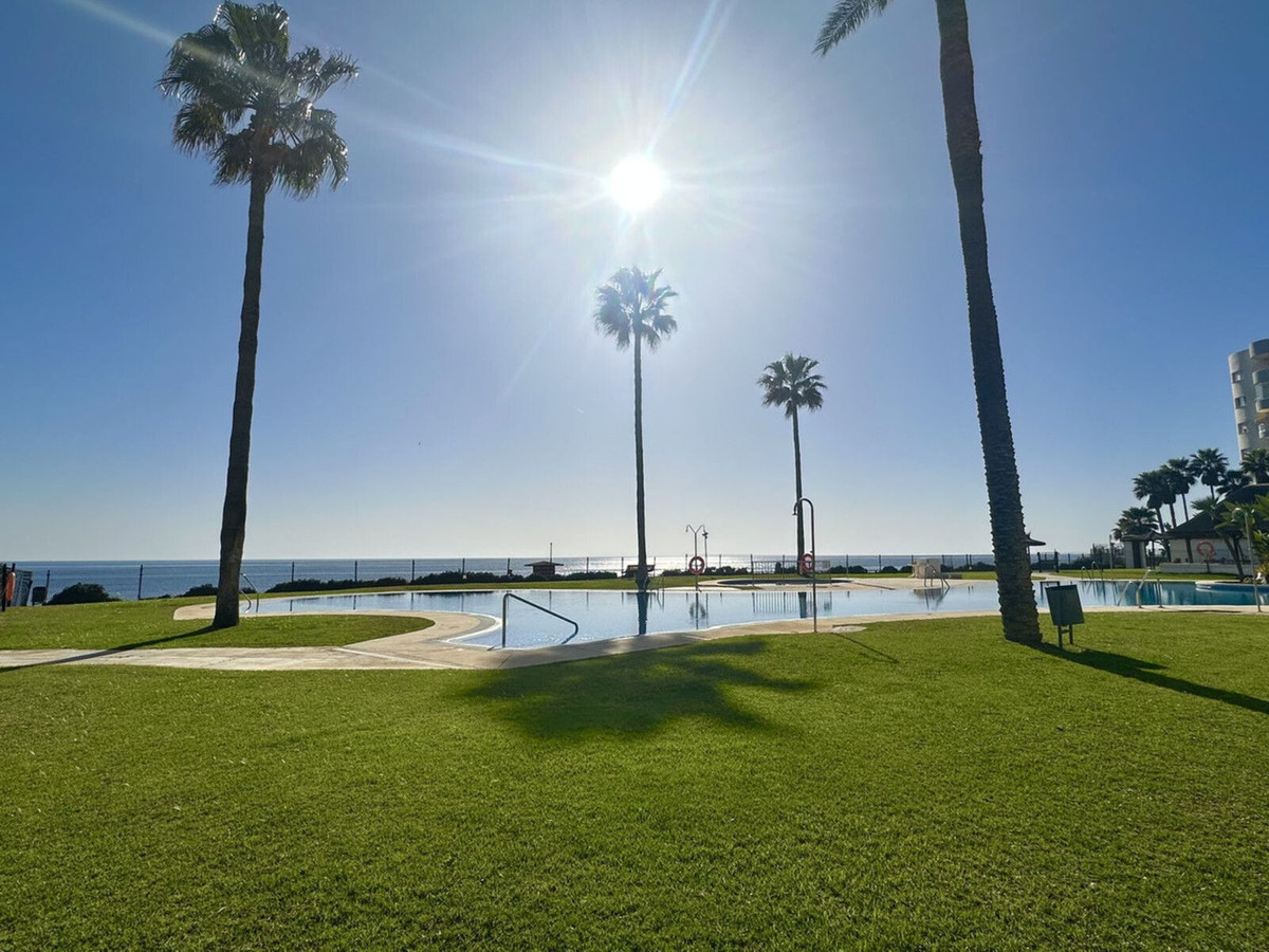 2 Bed Apartment for sale in Calahonda Costa Del Sol, Málaga, Spain