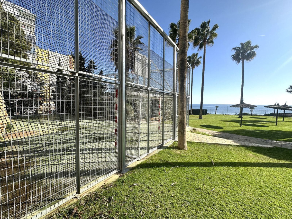 2 Bed Apartment for sale in Calahonda Costa Del Sol, Málaga, Spain